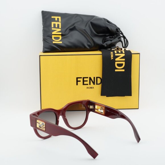 Fendi FE40147I BAGUETTE 66F Round Sunglasses - Red/Brown Gradient